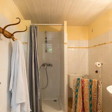 Au Balcon Des Saisons Bed & Breakfast *